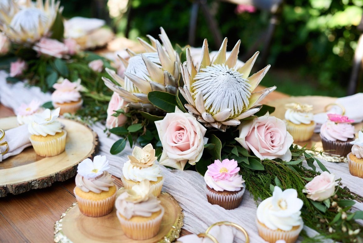 Natural protea and neutral chic table setting